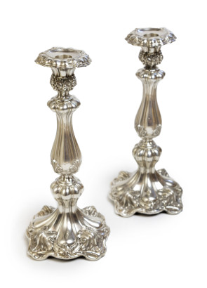 Para świeczników srebrnych